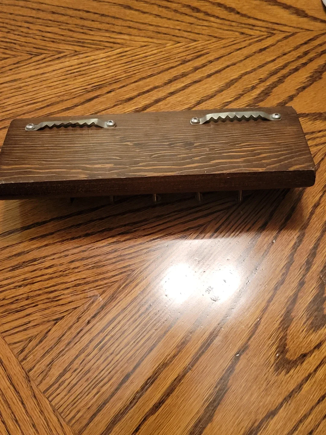 Vintage Retro Brass and Wood Keys Holder. Key Rack. Key Hooks image indicator(4)