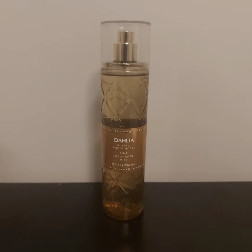 Bath & Body Works Dahlia Fine Fragrance Mist