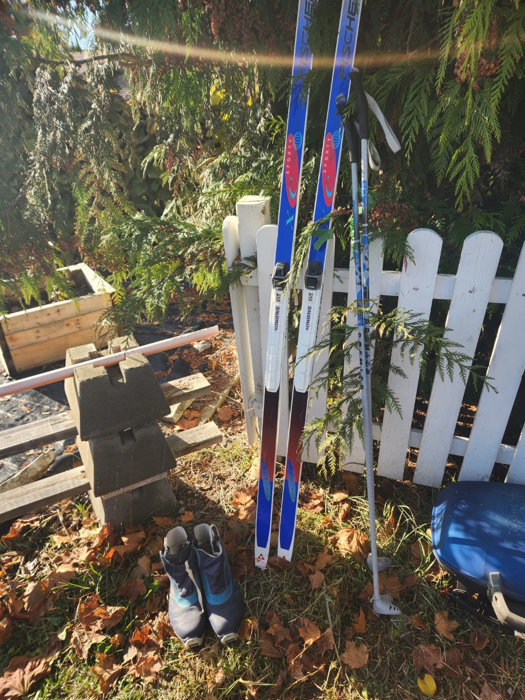 Fischer Skis, Salomon Boots (Size 44) - photo 4
