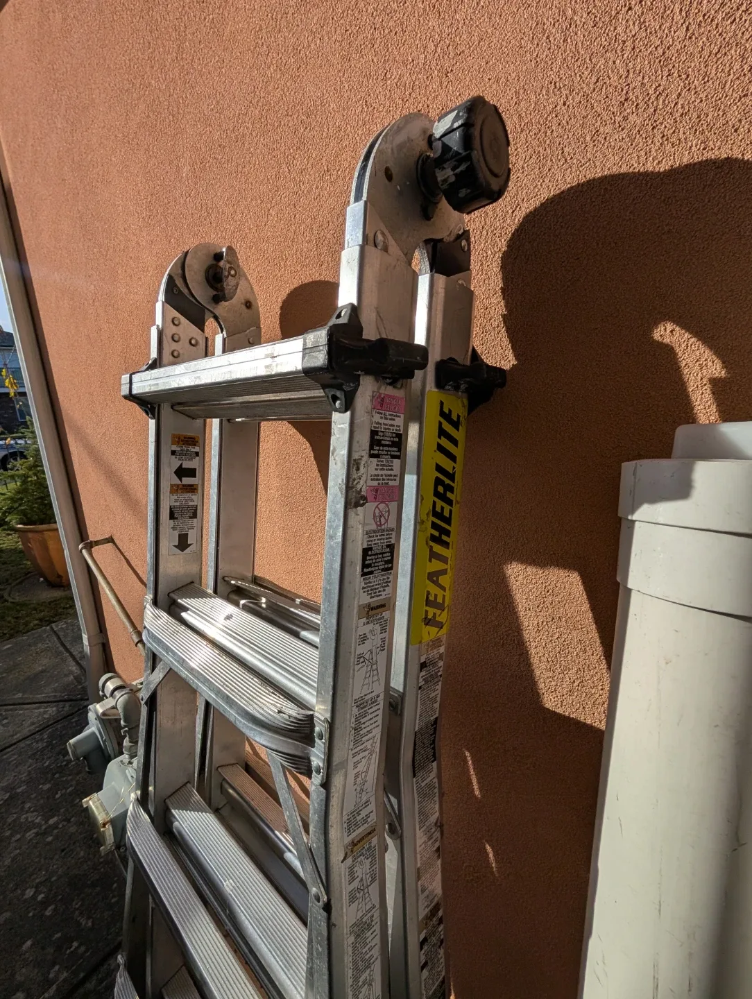 Featherlite FL-098-22 Portable Ladder image indicator(2)