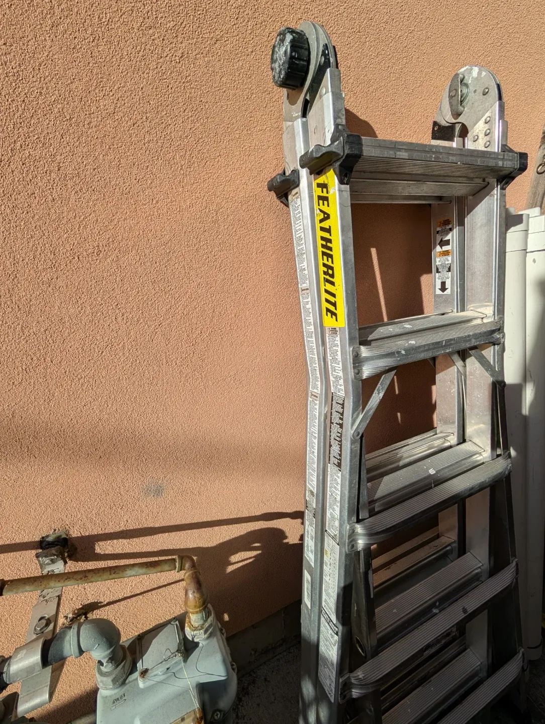 Featherlite FL-098-22 Portable Ladder image indicator(3)