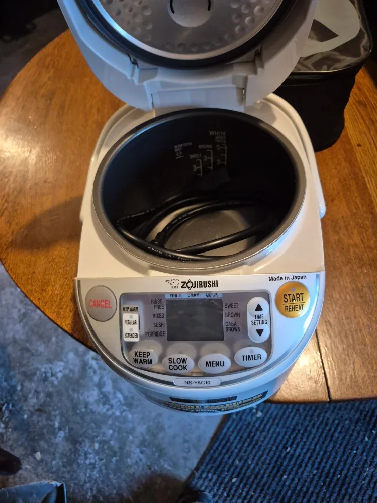 Zojirushi NS-YAC10 Rice Cooker