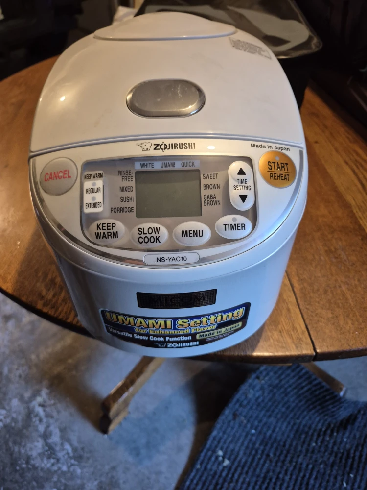 Zojirushi NS-YAC10 Rice Cooker - photo 2