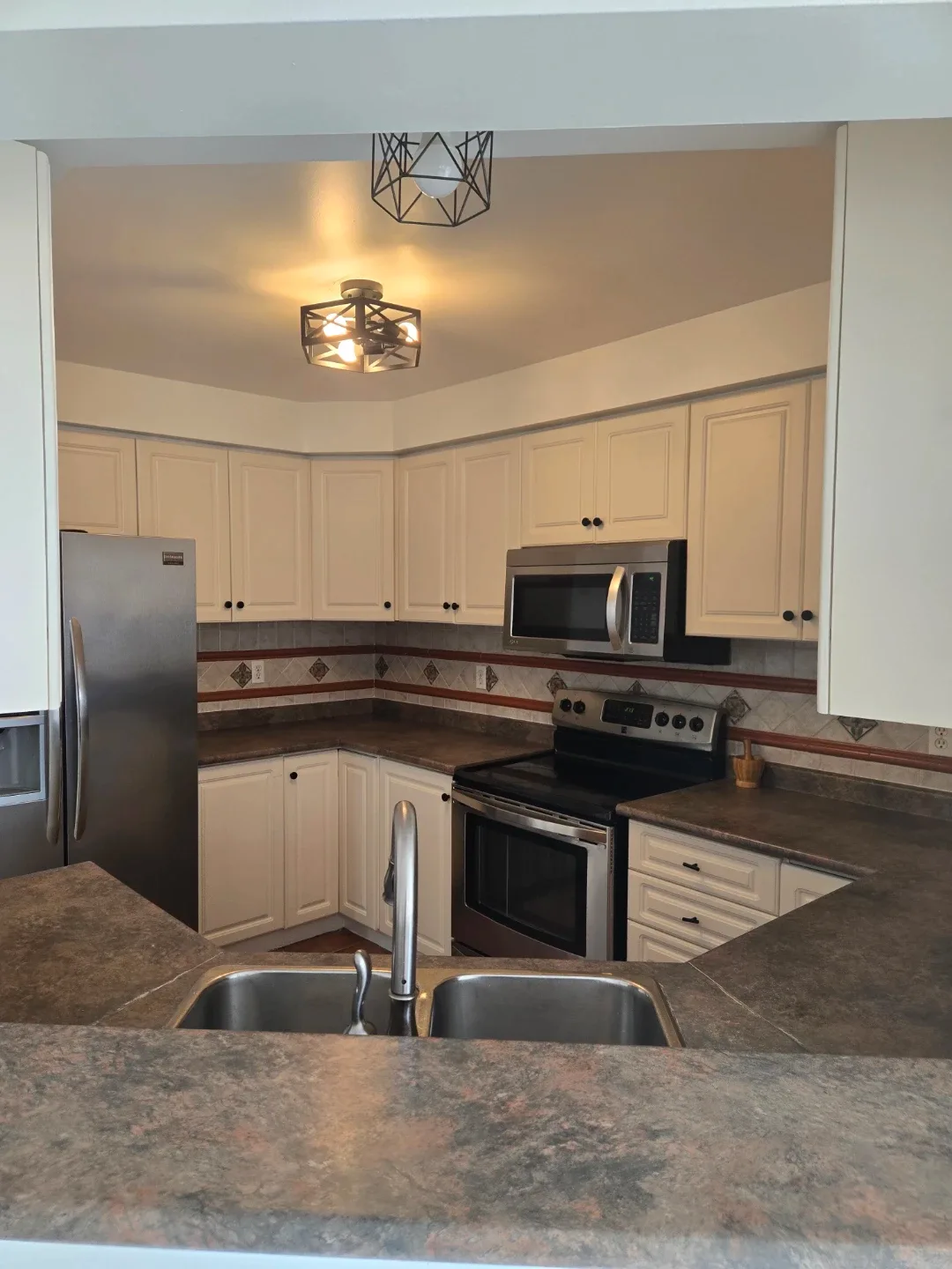 Private huge room in basement image indicator(5)