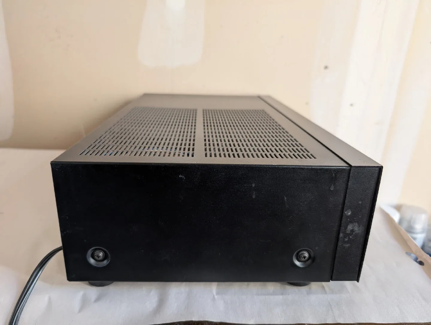 Yamaha RX-300U Natural Sound Stereo Receiver image indicator(6)