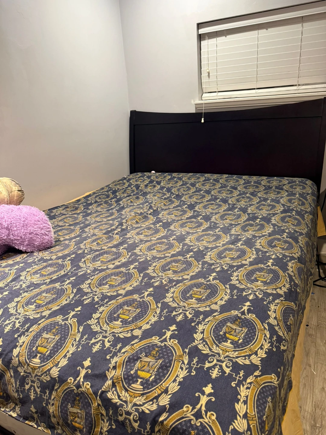 Queen Size Bed Frame and Mattress - photo 2