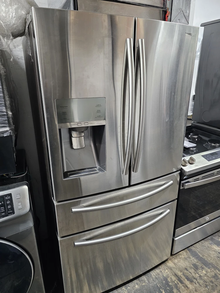 Samsung 36in Stainless steel counter depth refrigerator