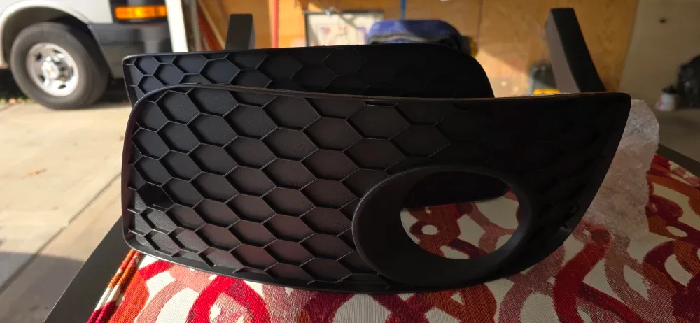 Pair of Black Fog Light Covers VW JETTA (MK5) image indicator(4)