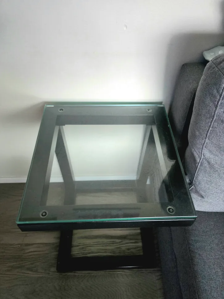 Glass Top Side Table With Black Frame image indicator(2)