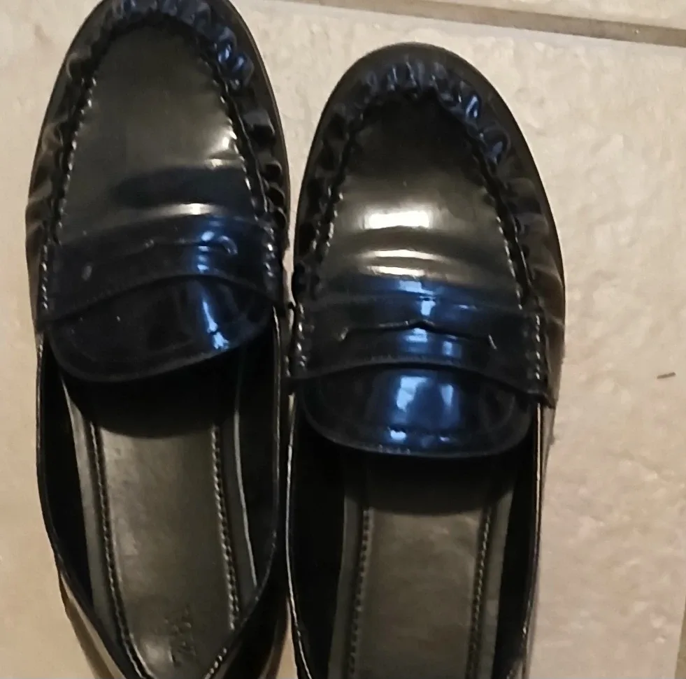 Zara Black Loafers - Size 39 image indicator(2)