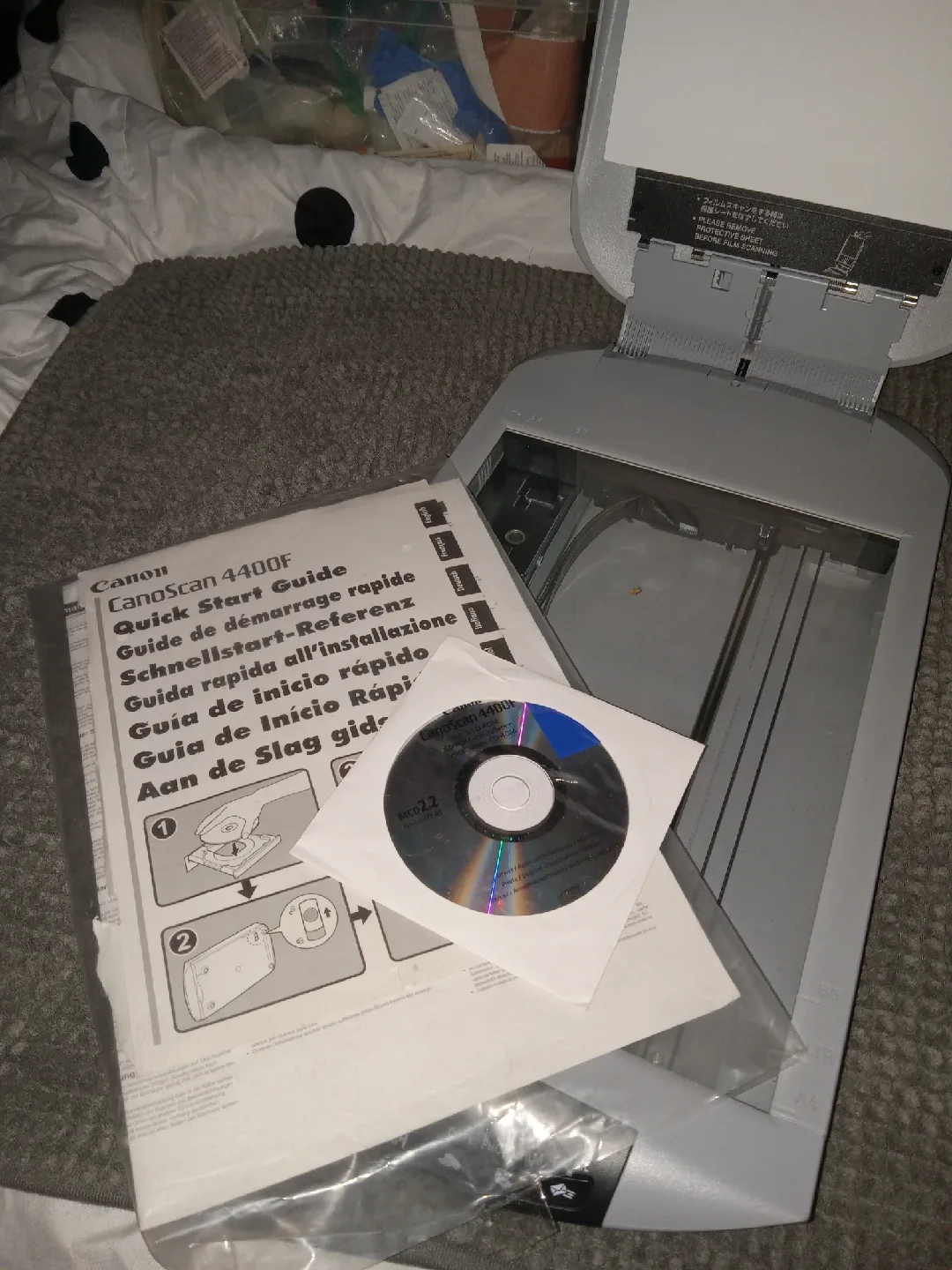 Canon CanoScan 4400F Scanner image indicator(3)