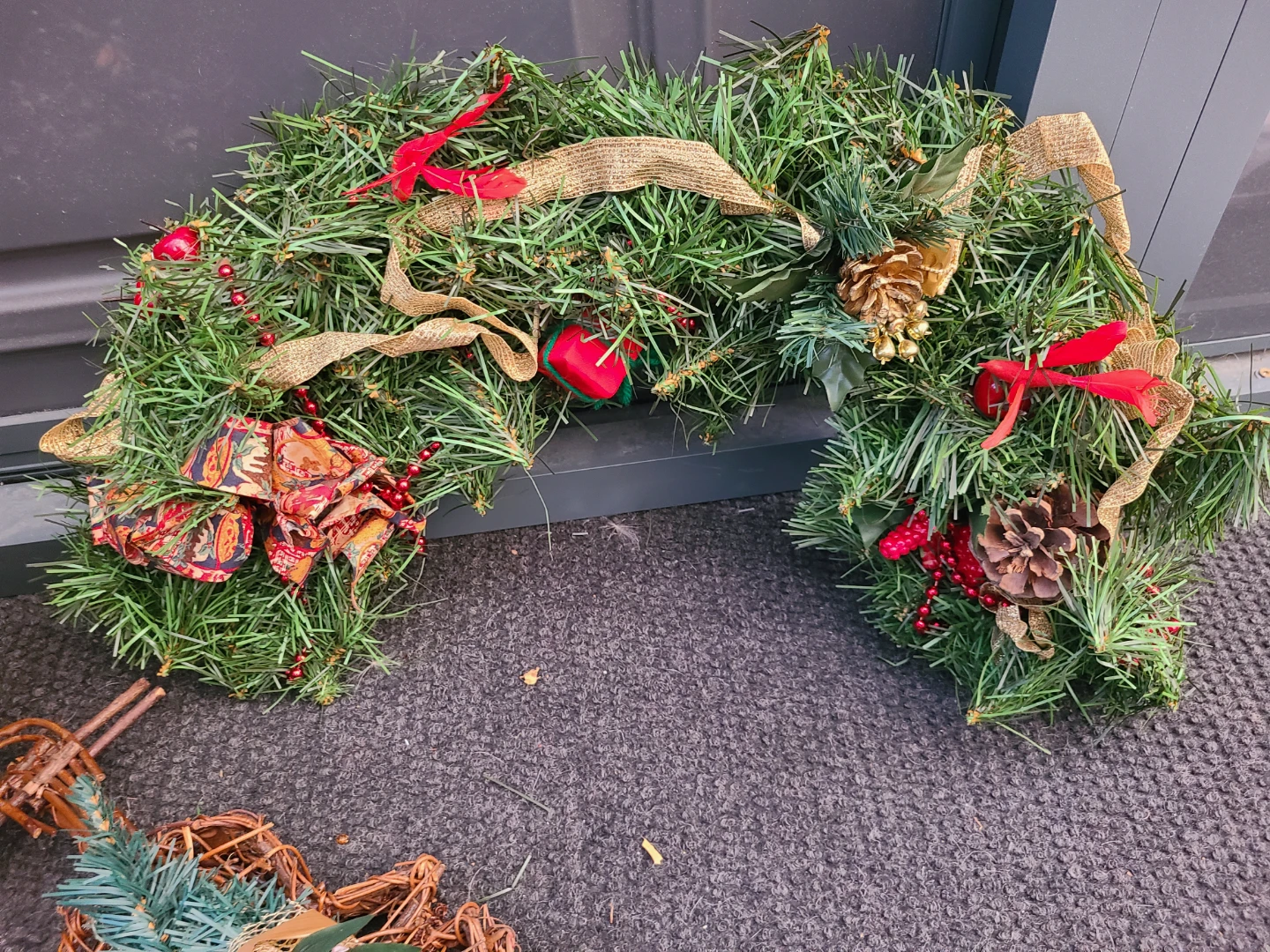 Christmas Decorations - Tree, Wreath, Violin - photo 3
