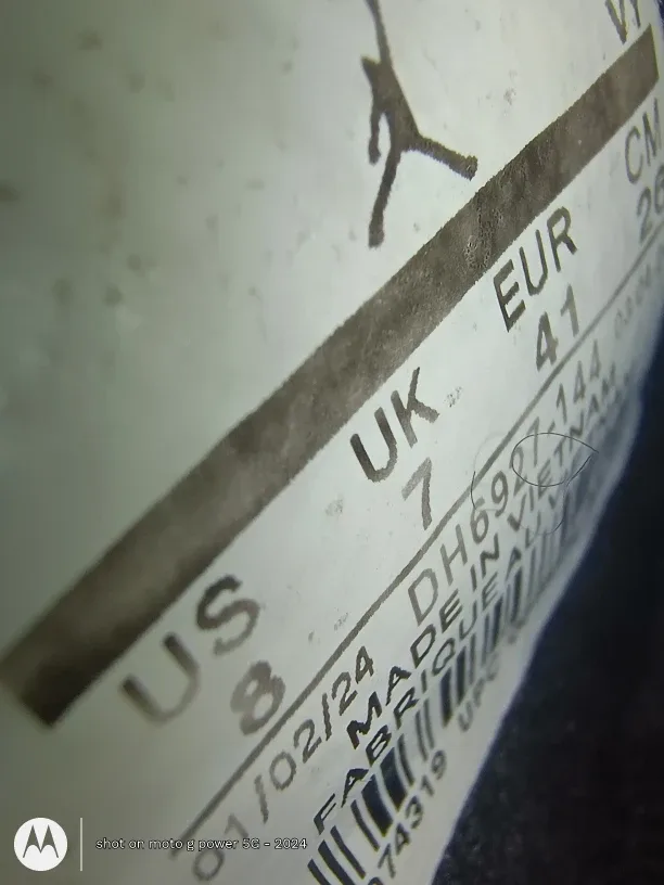 Jordan 4 Retro Tour Yellow Size US 8 image indicator(2)