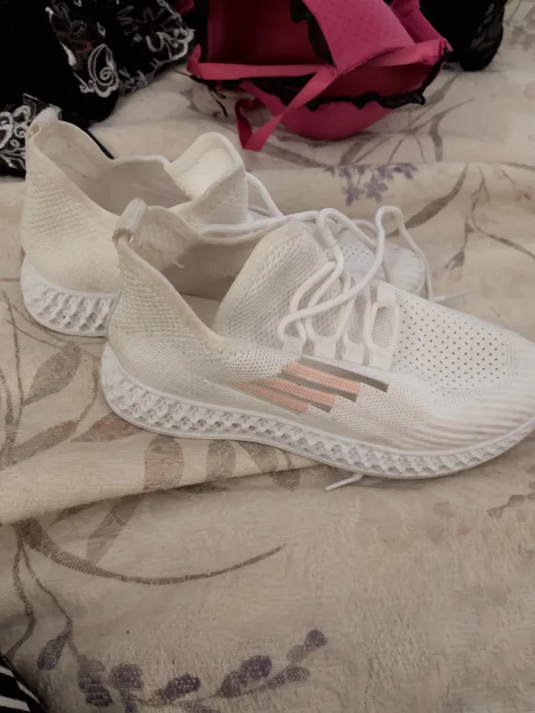 White Casual Sneakers image indicator(5)