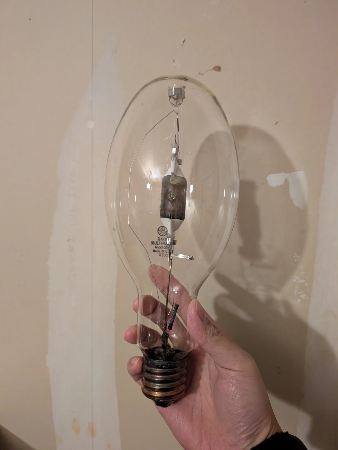GE Multi-Vapor Metal Halide Lamp Bulb R400 MVR400/U