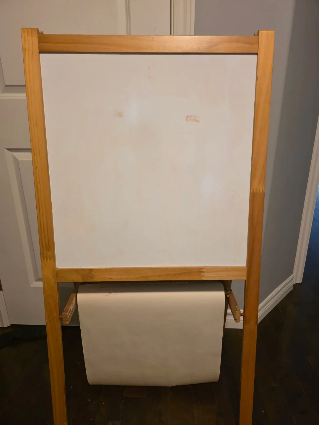 Kids' Easel with Chalkboard & Whiteboard image indicator(2)