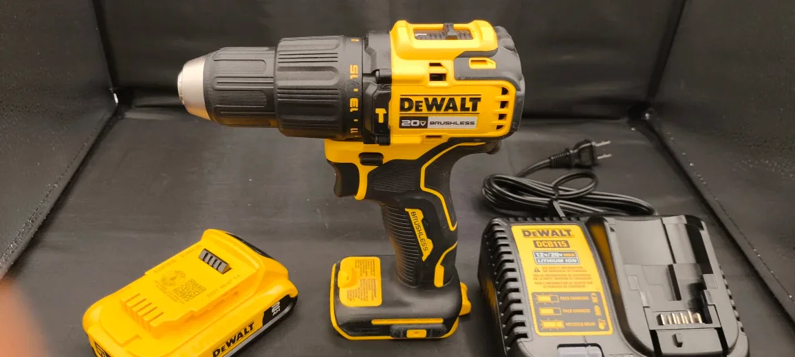 DeWalt 20V DCD798 Brushless Cordless Hammer Drill Driver image indicator(4)