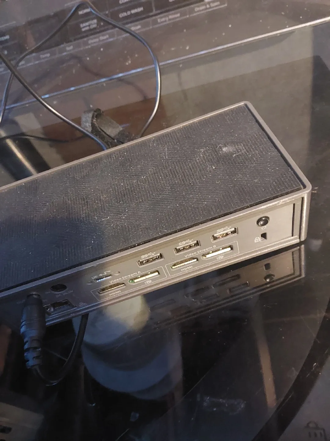 Targus DisplayLink 4K Plug and Display Universal Dock image indicator(3)