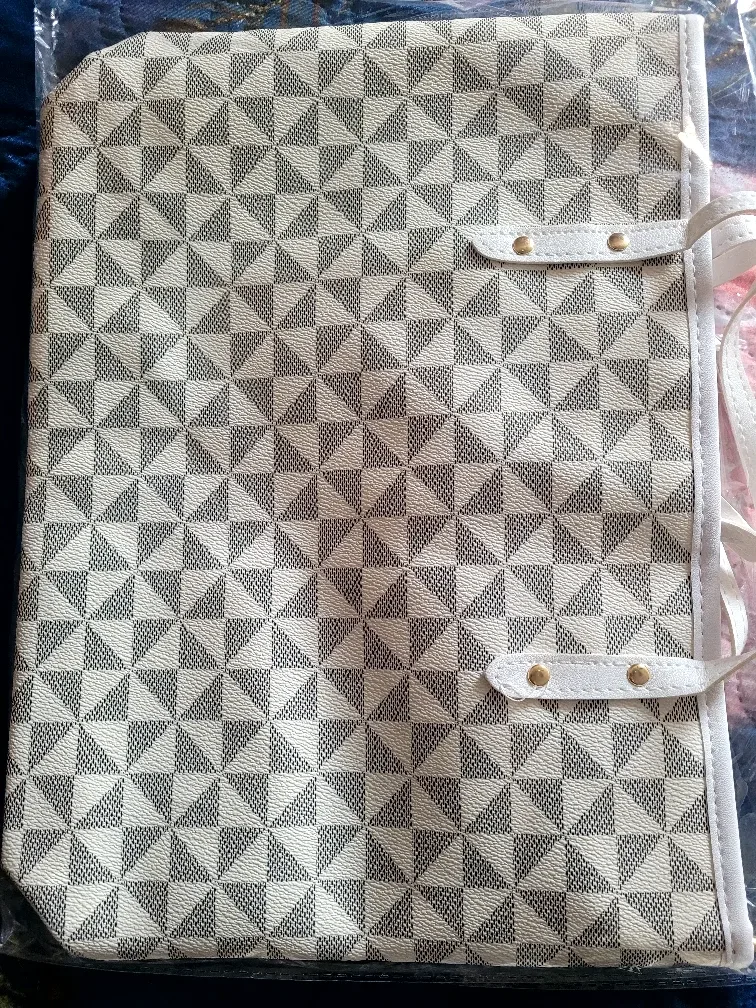 White Patterned Tote Bag image indicator(4)