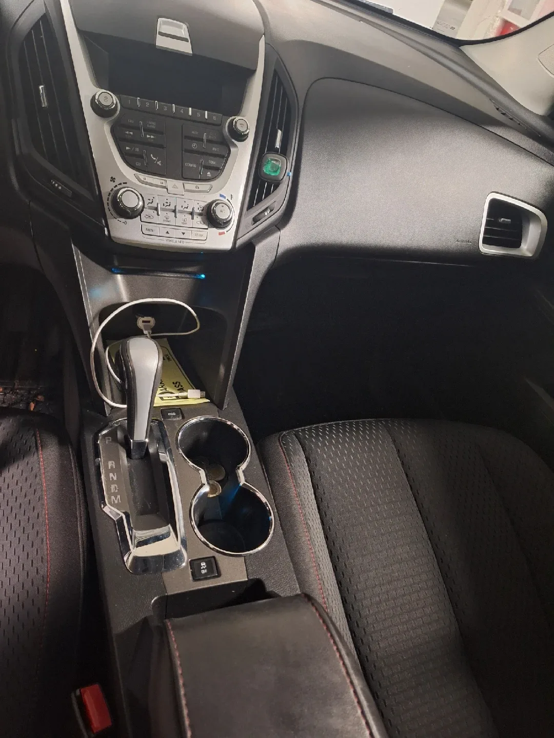 2012 Chevrolet Equinox image indicator(8)