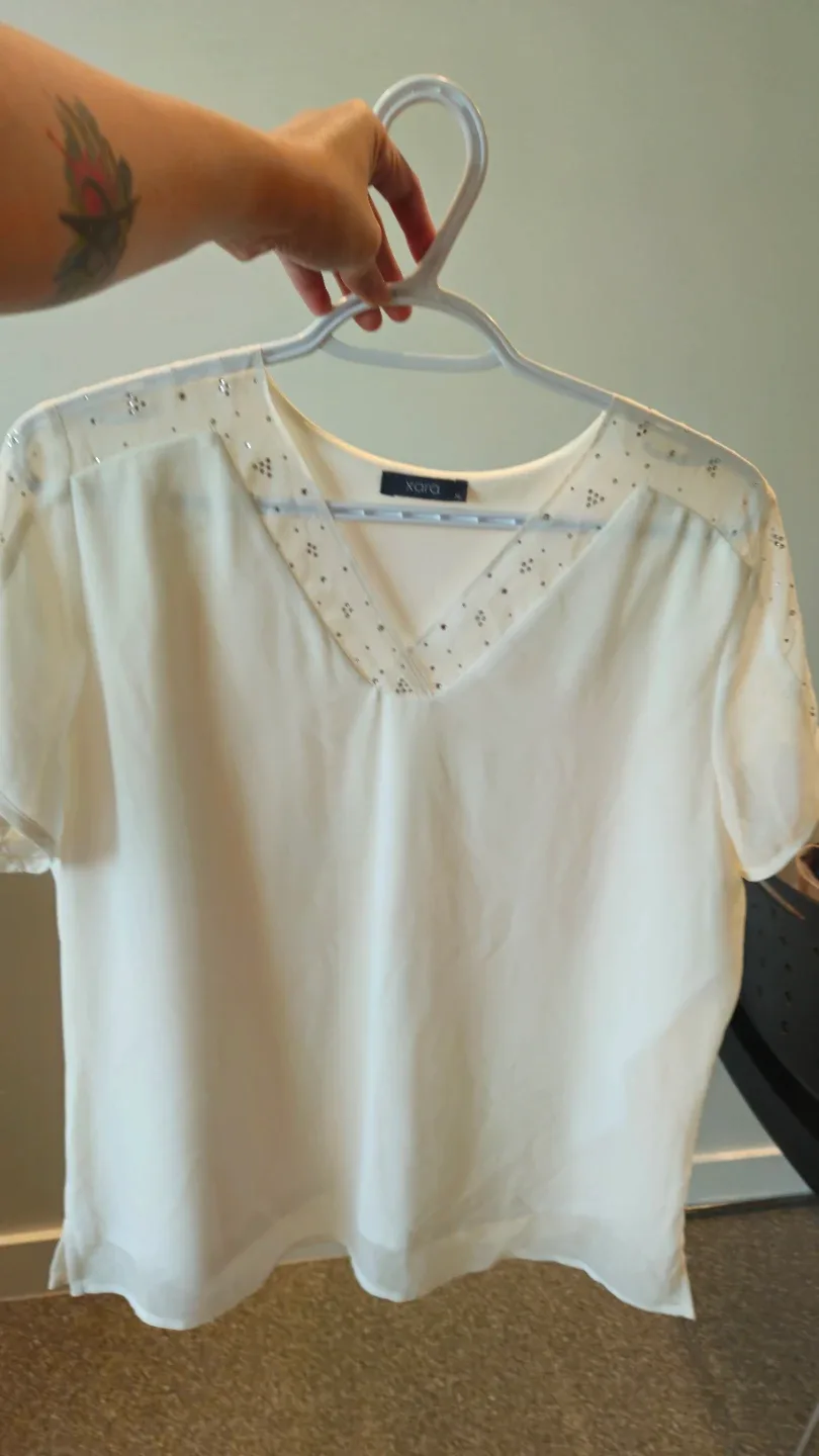 SHEIN CLASI Puff Sleeve Blouse - Burgundy & Xara White Blouse🥕 image indicator(6)