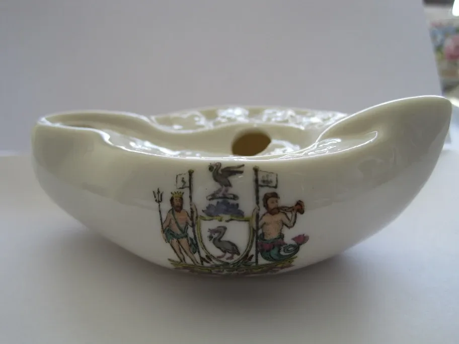 W.H. Goss Model Ancient Lamp