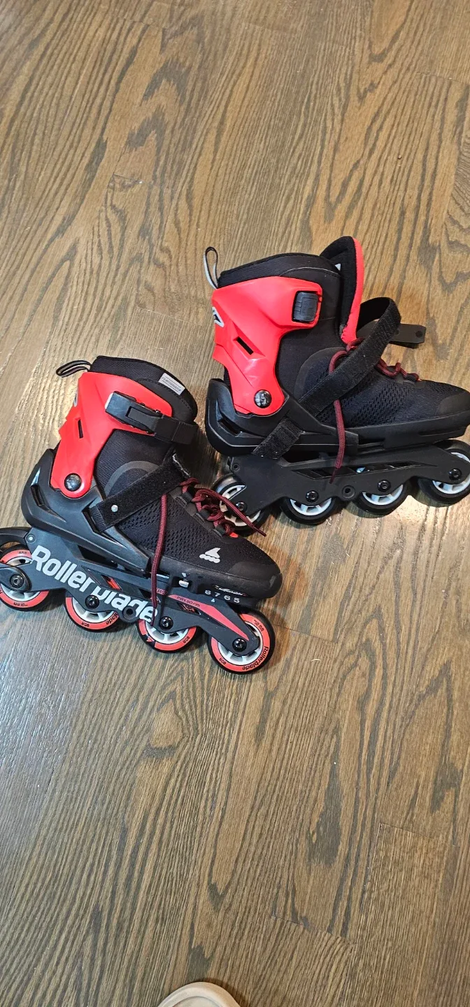 Rollerblade Inline Skates - Red & Black image indicator(2)