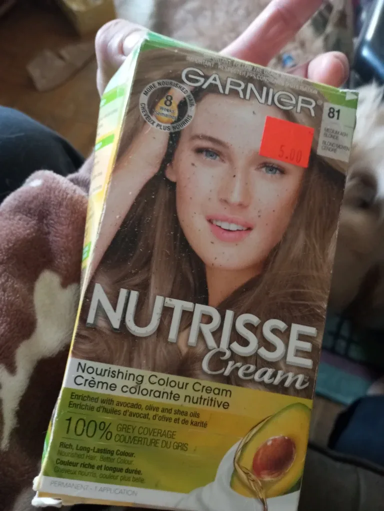 Garnier Nutrisse 81 Medium Ash Blonde Hair Dye