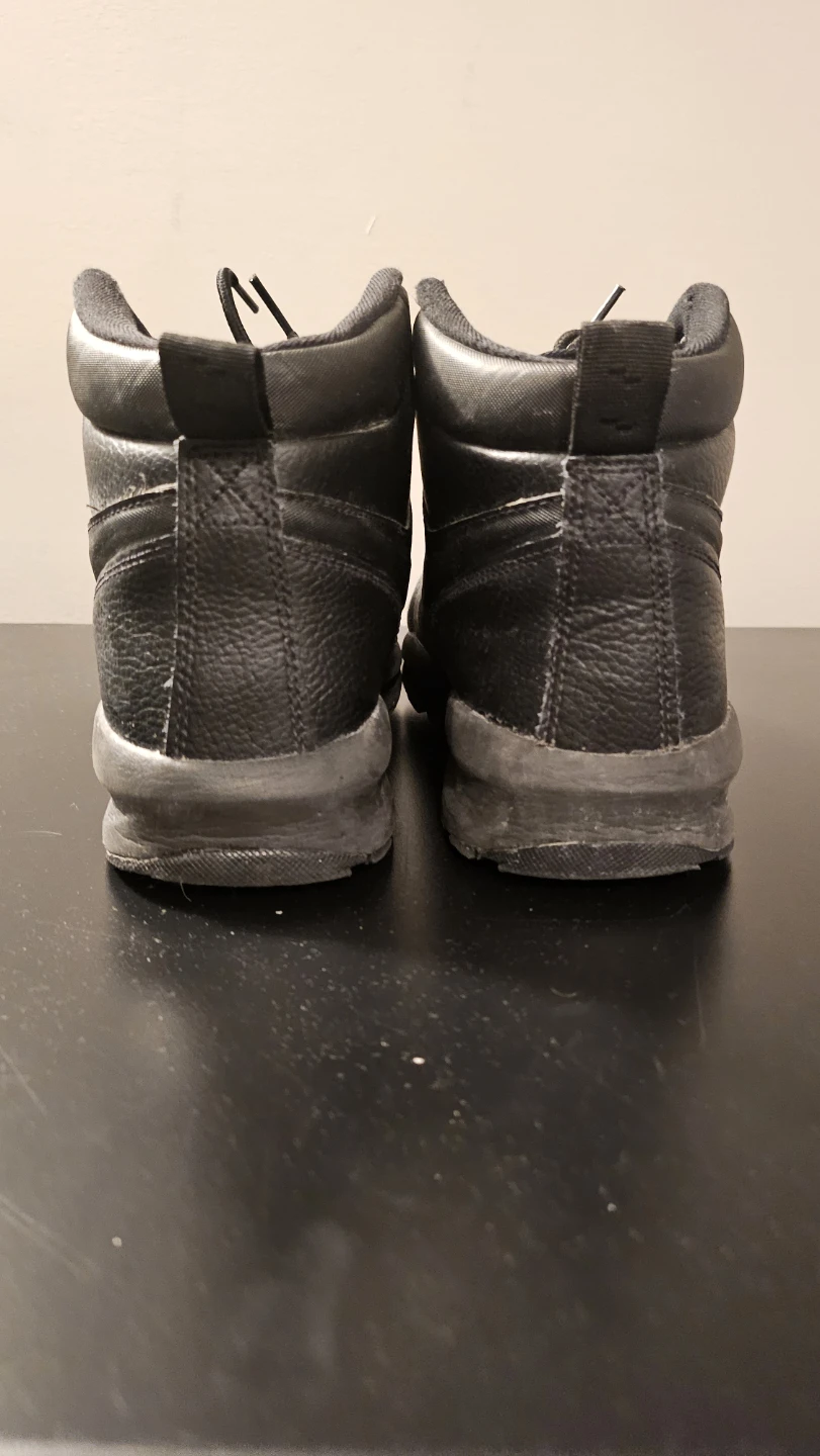 Nike  Black Boots - Size 6Y - photo 2