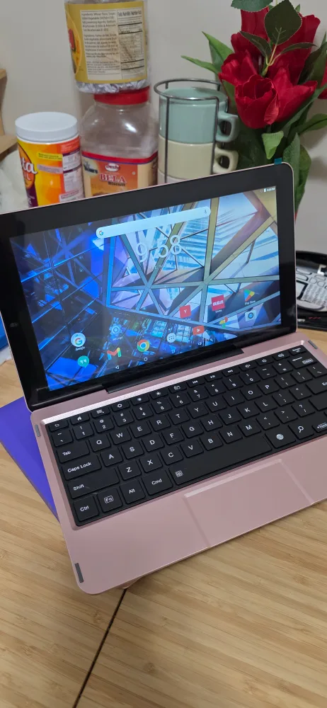 RCA Android Tablet with Keyboard 10.1 inch image indicator(3)