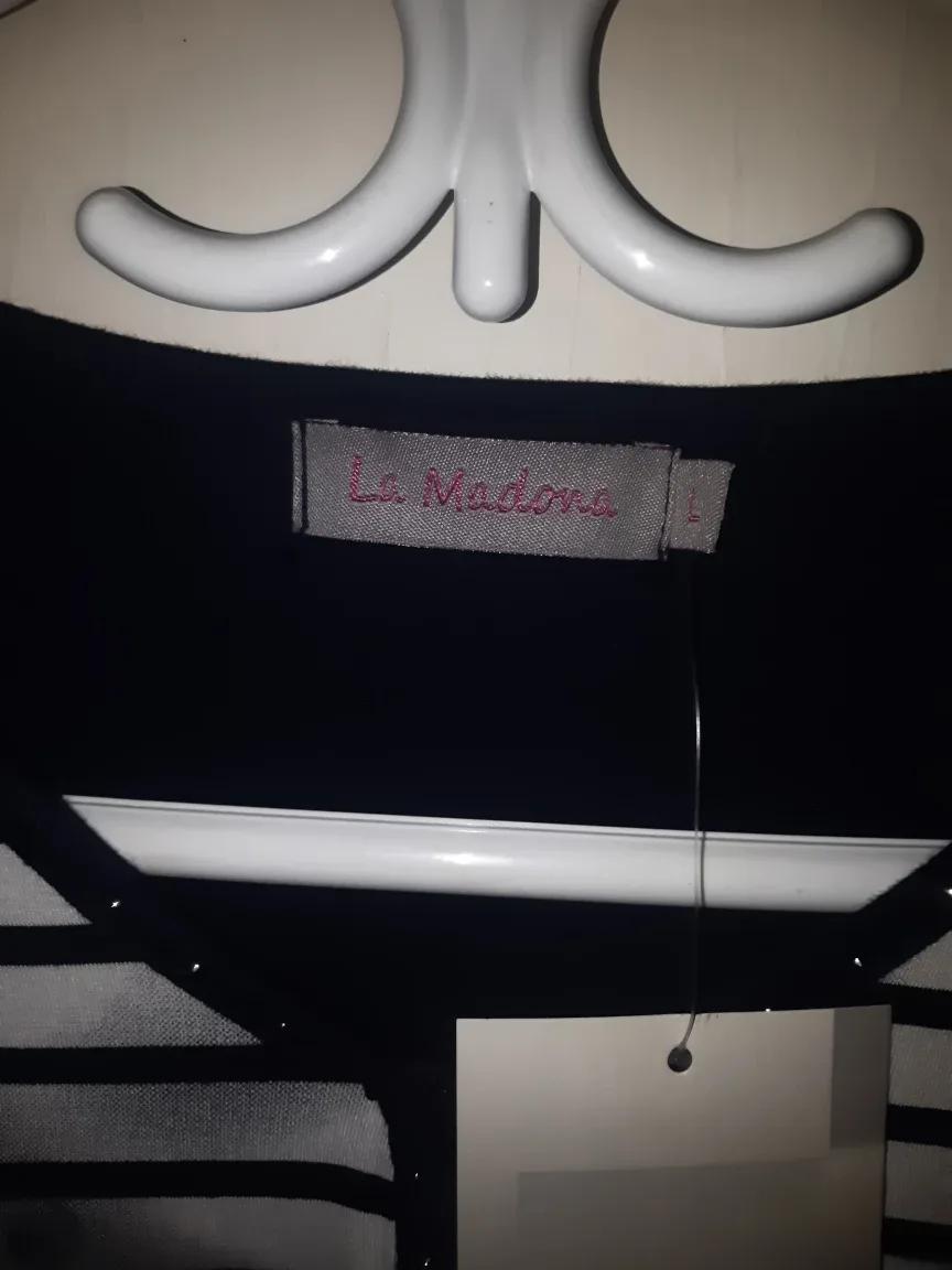 La Madona Long Sleeve Top - Size L image indicator(3)