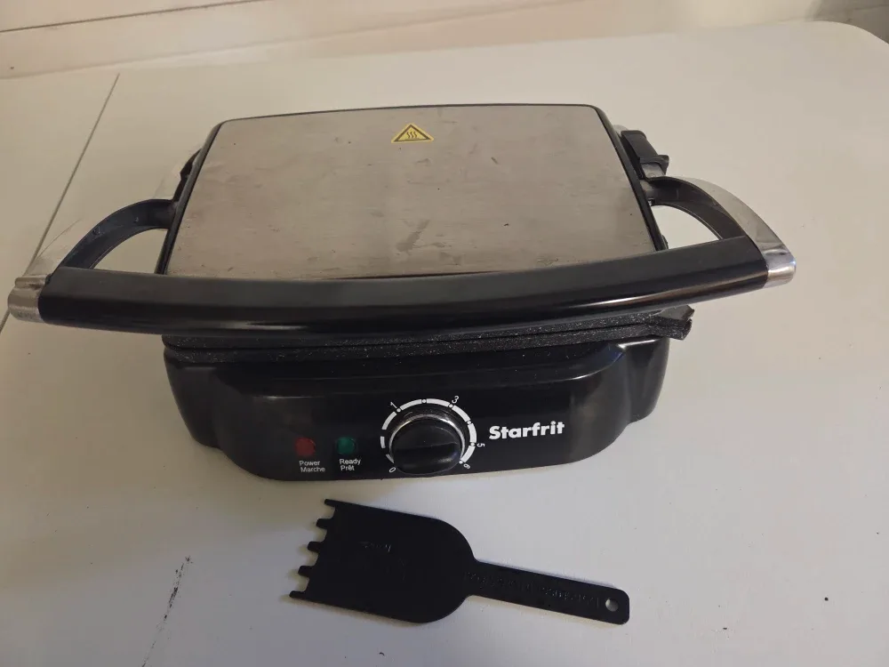 Starfrit Grill with Scraper image indicator(2)