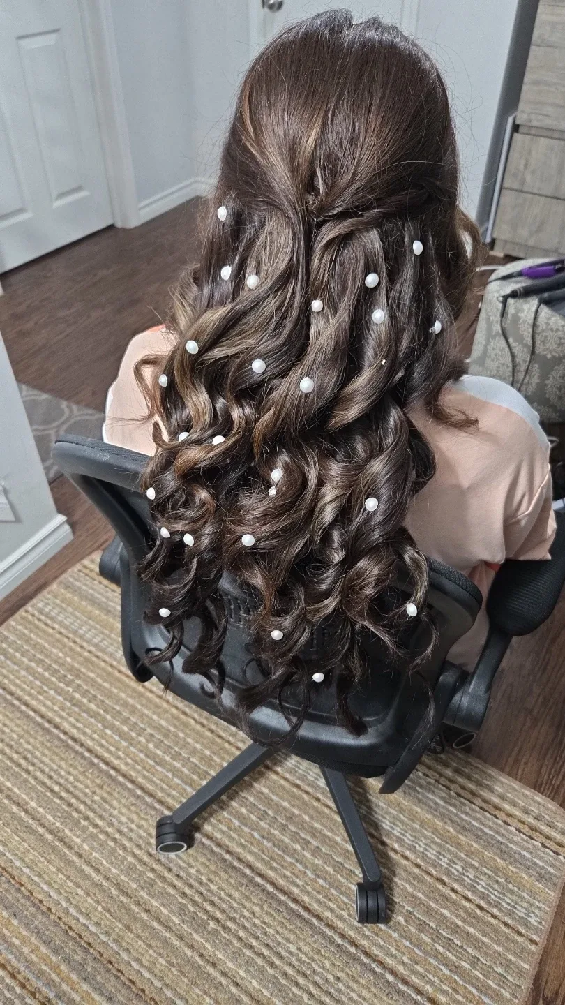 Hairstylist Milton image indicator(4)