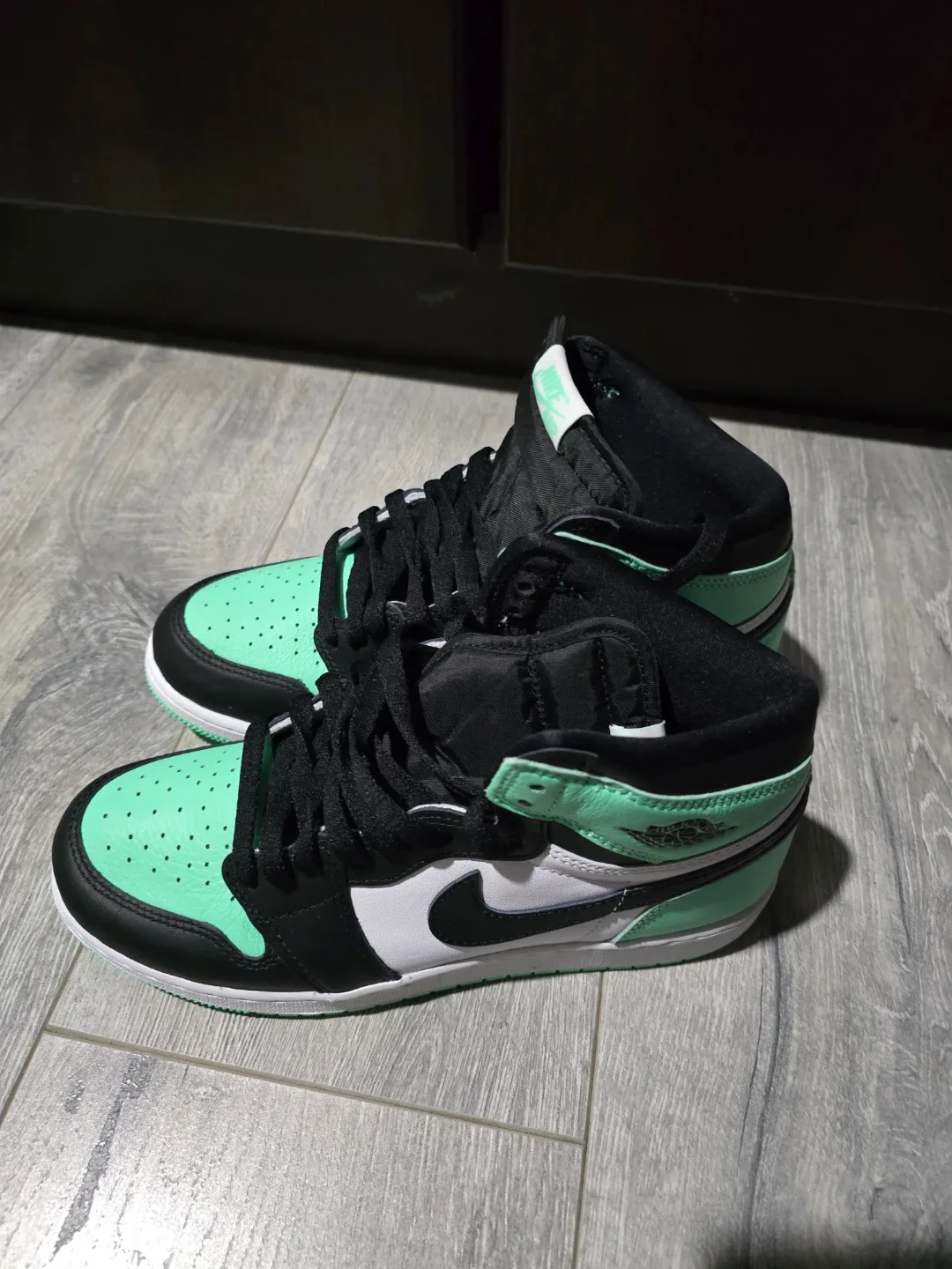 Nike Air Jordan 1 High Seafoam Green image indicator(2)