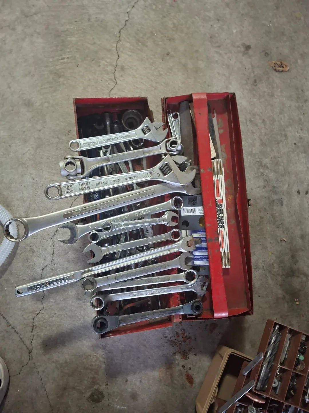 Craftsman Wrench Set with Red Toolbox image indicator(2)