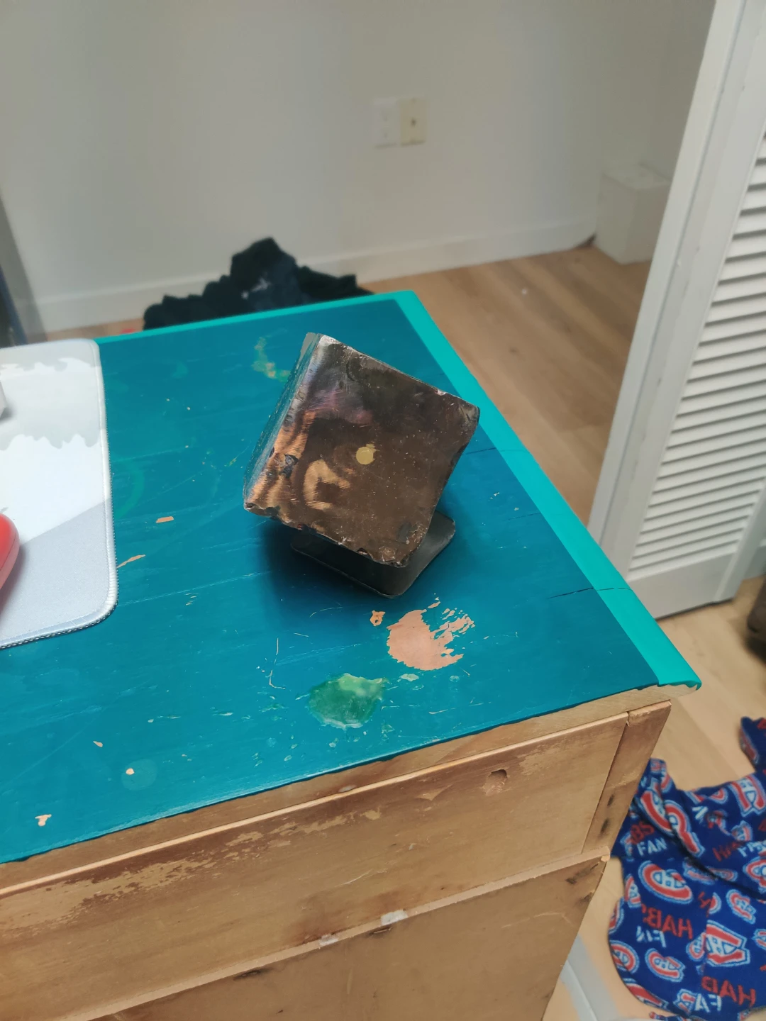 Metal cube