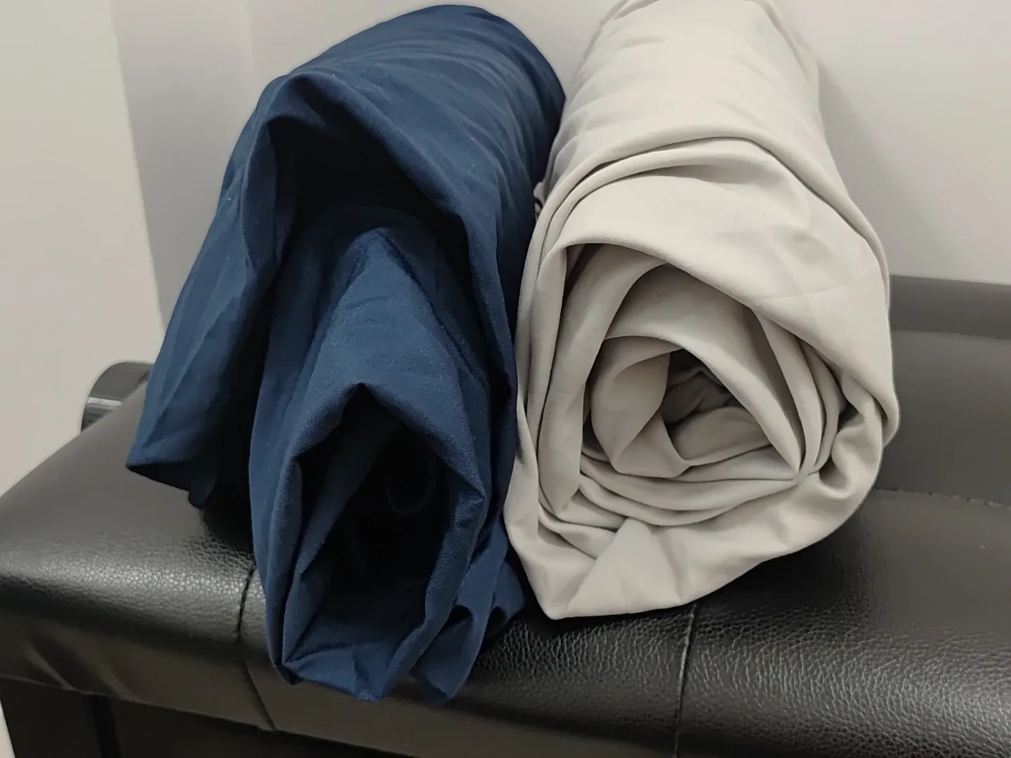 2 fitted Bed Sheets Queen size & Pillow Case image indicator(4)