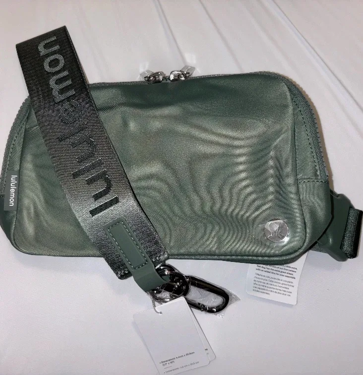 Lululemon Wunder Puff Jacket & Matching  Belt Bag +Keychain image indicator(5)