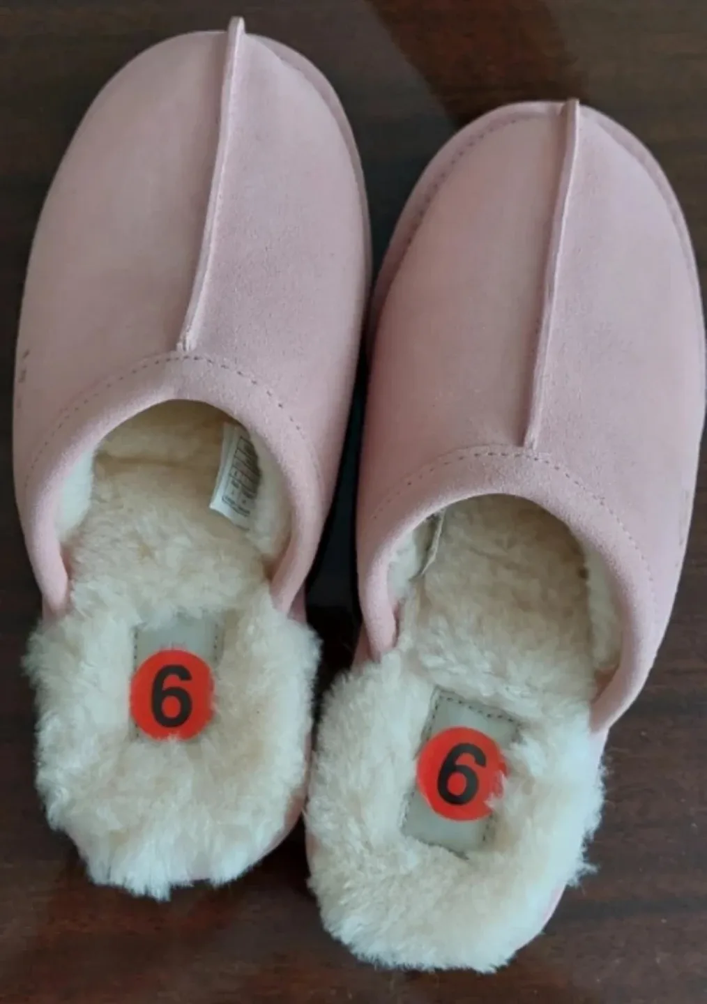 UGG Women's Slippers - Size 6 image indicator(5)