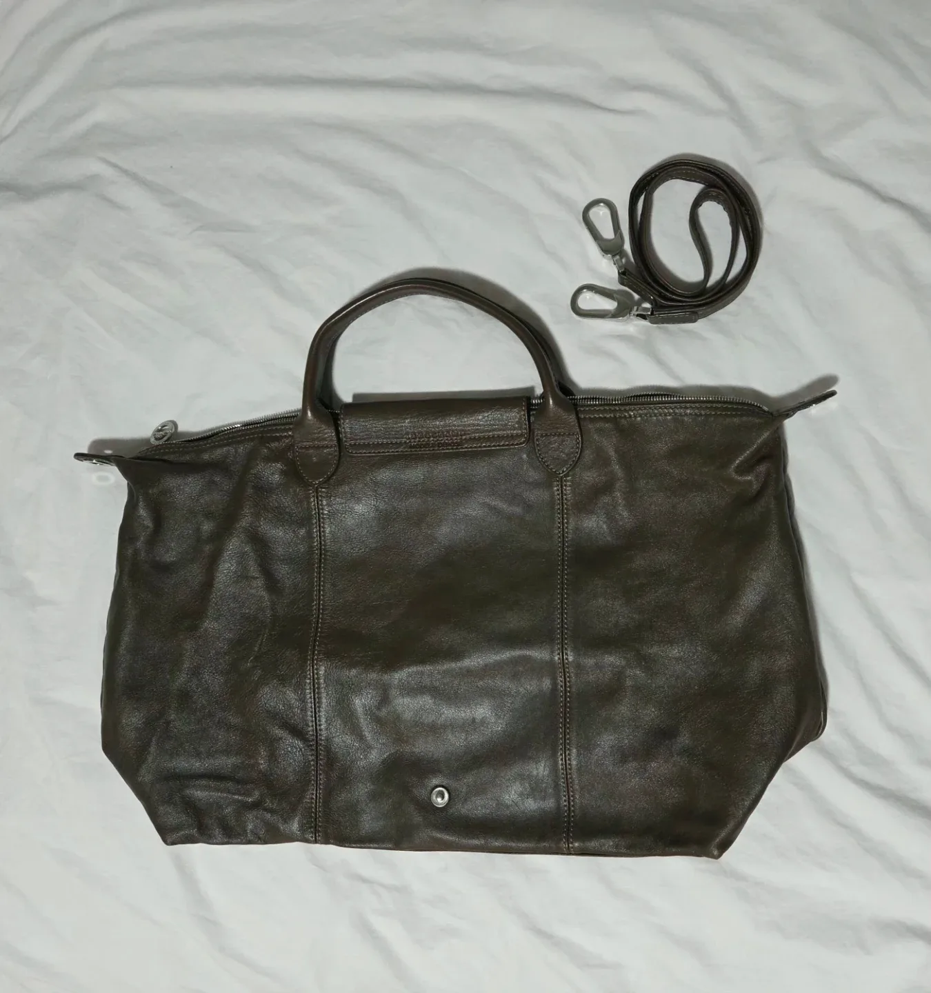 Longchamp tote/crossbody image indicator(9)