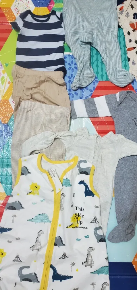 27 piece's Baby clothes (0-3M) image indicator(4)