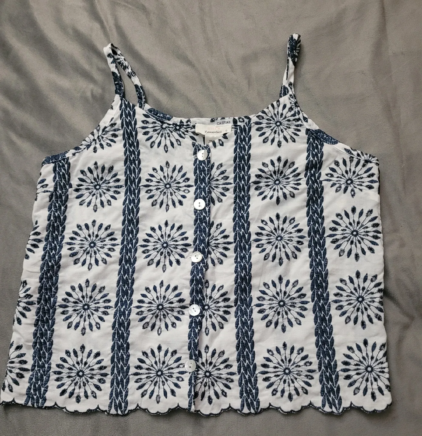 Urban Romantics Tank Top - Size L🥕 thumbnail