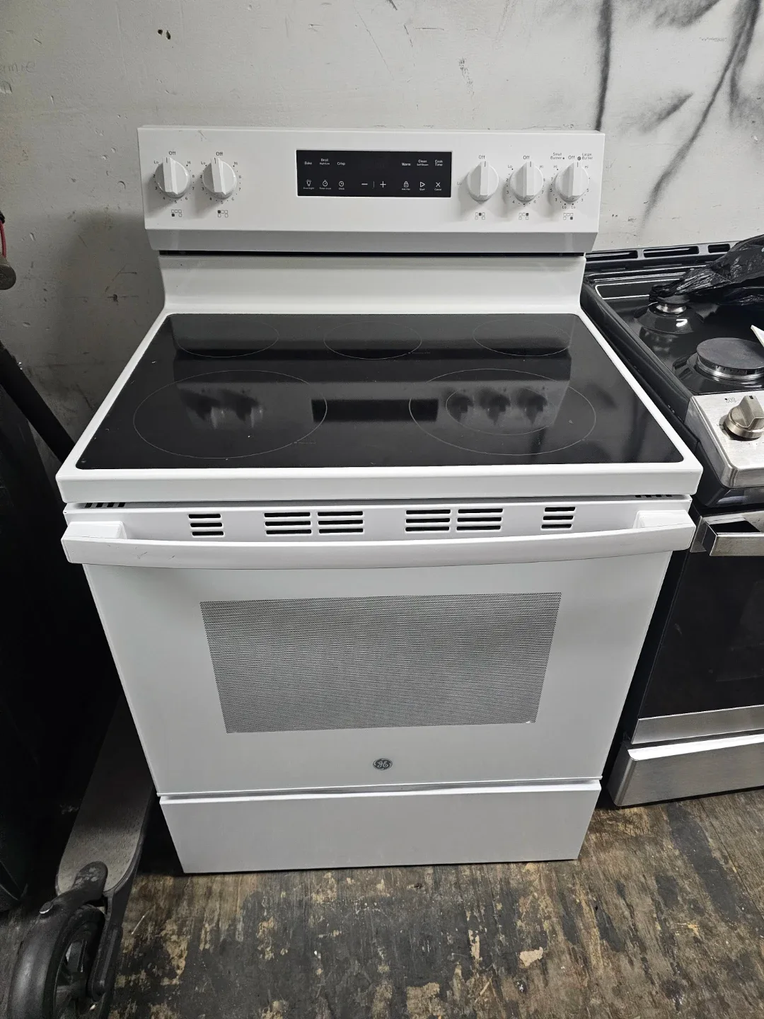 GE 30in Electric Range Oven thumbnail