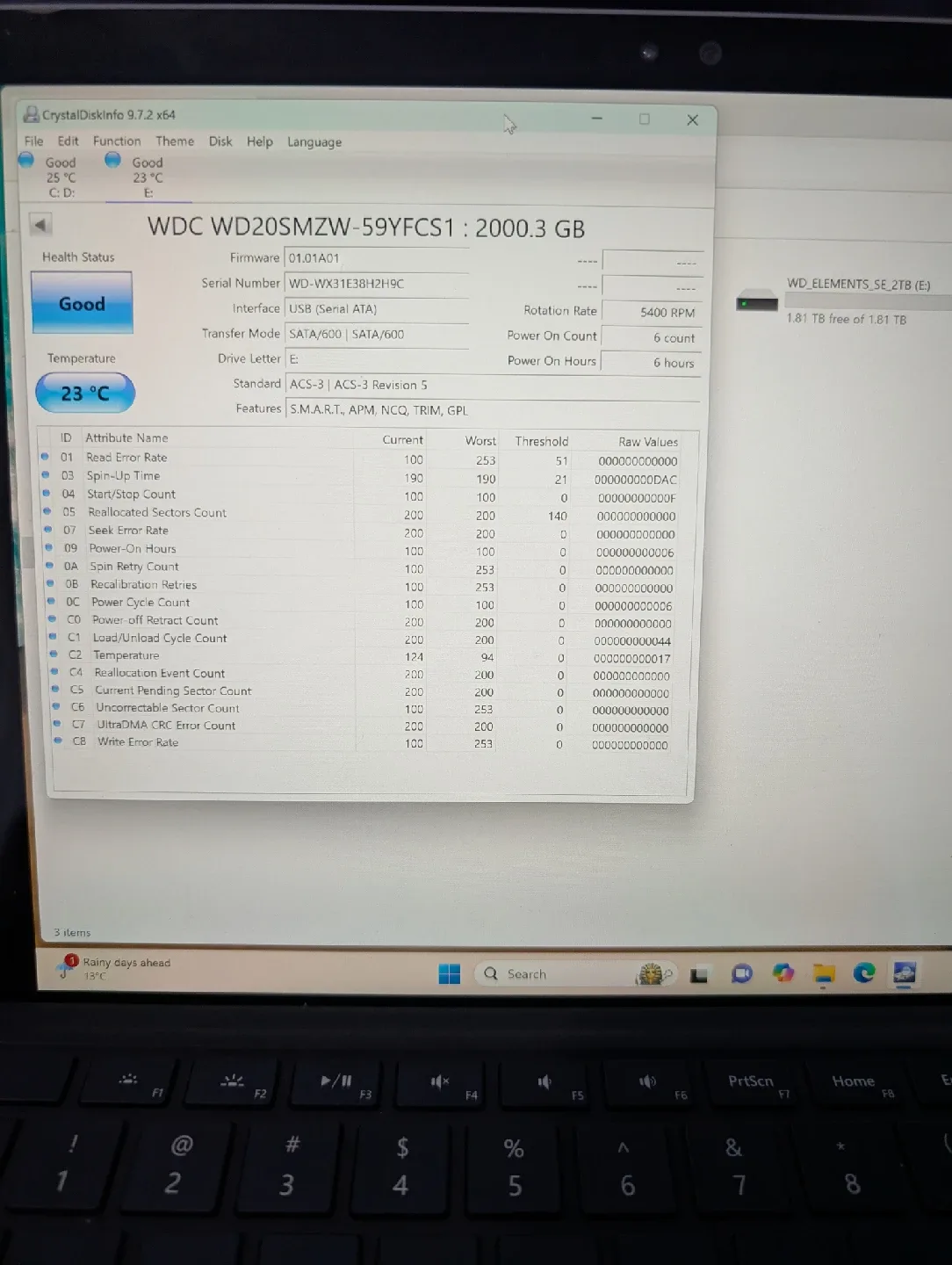 WD Elements SE 2TB Portable External Hard Drive - New image indicator(9)