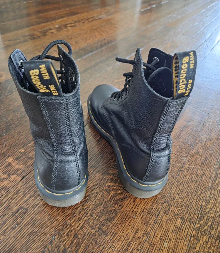 Original Dr. Martens Black Leather Boots 1460 Pascal Virginia image indicator(3)