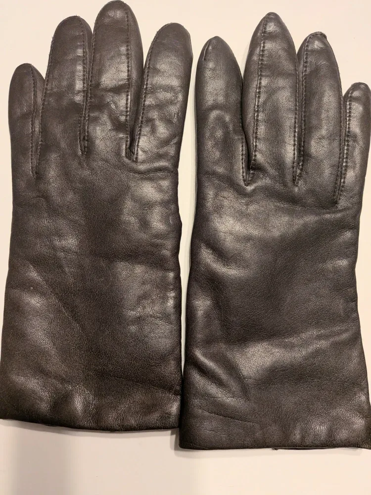 Ladies Vintage Brown Leather Gloves sz 6-6.5 (small hand) image indicator(2)