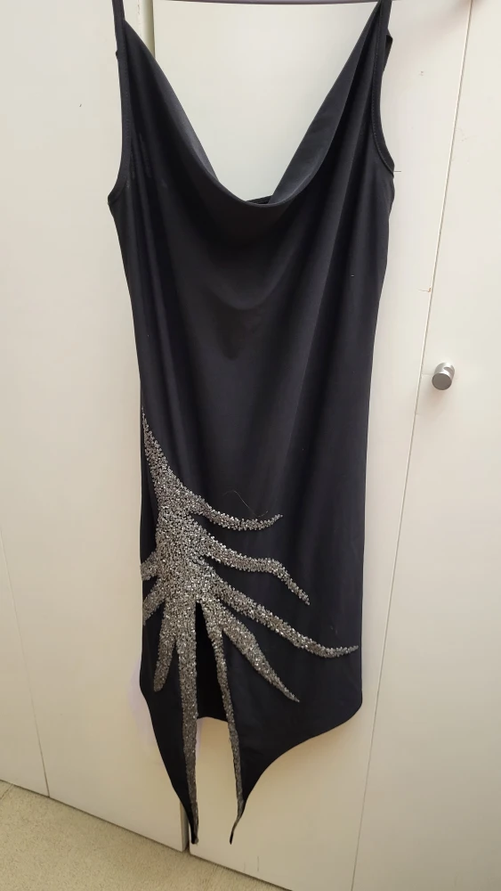Assorted Women's Dresses - Various Styles & Sizes
