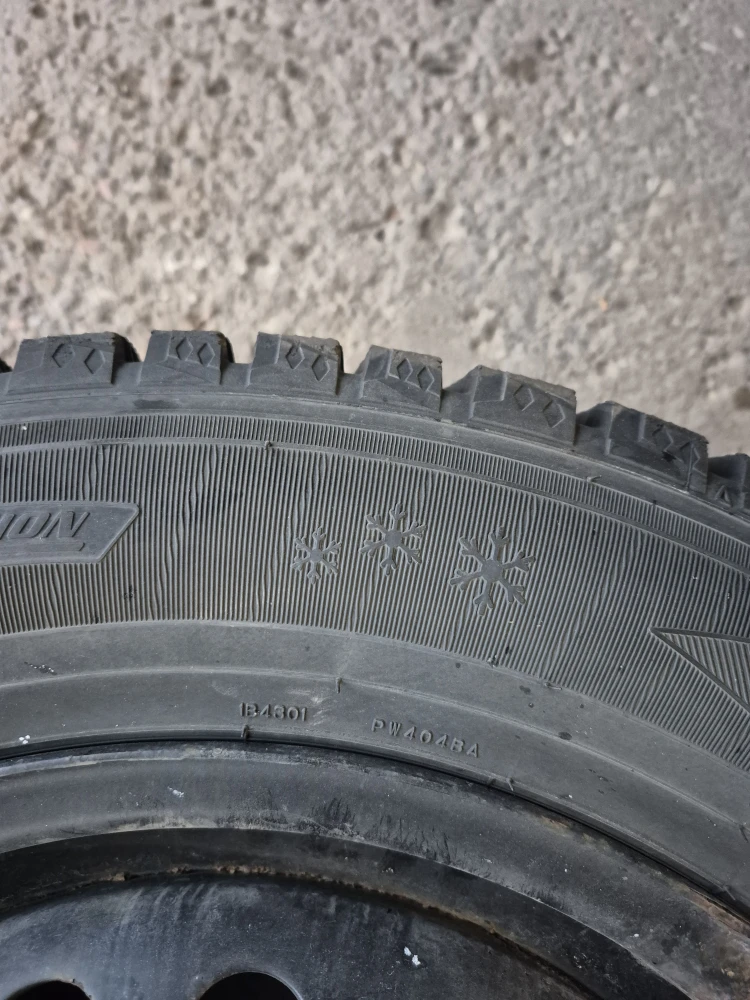 Used Winter Tires 215/60/R16  Bolt pattern: 5x108mm - photo 2