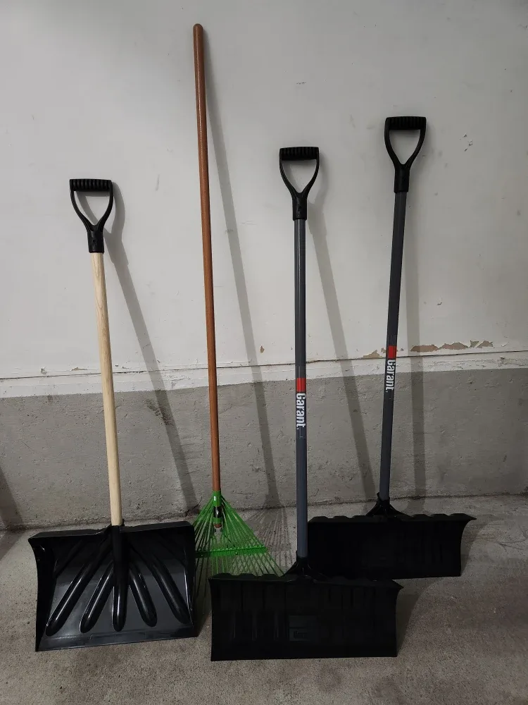 Garant Snow Shovel & Leaf Rake( Read Details  )