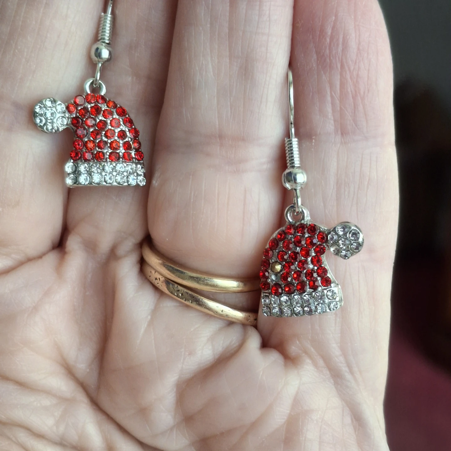 Santa Hat Dangle Earrings - Festive & Fun! - photo 2